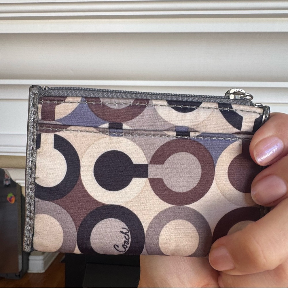Coach Madison ID Skinny Wallet Keychain in the Op Art signature pattern - Picture 2 of 2